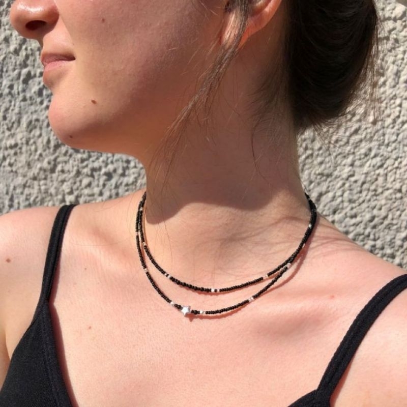 สร้อยลูกปัด สองชั้นสีดำสุดเท่ห์ ใส่ได้ทุกวัน ใส่ได้กับทุกชุด พร้อมส่ง