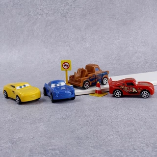 โมเดลรถ Cars และป้ายจราจร