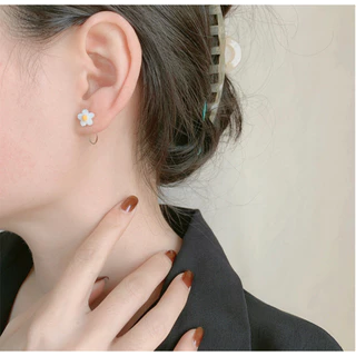 earika.earrings - daisy collection ต่างหูเดซี่ก้านเงินแท้ชุบทองคำขาว (มีให้เลือก 3 แบบ) เหมาะสำหรับคนแพ้ง่าย