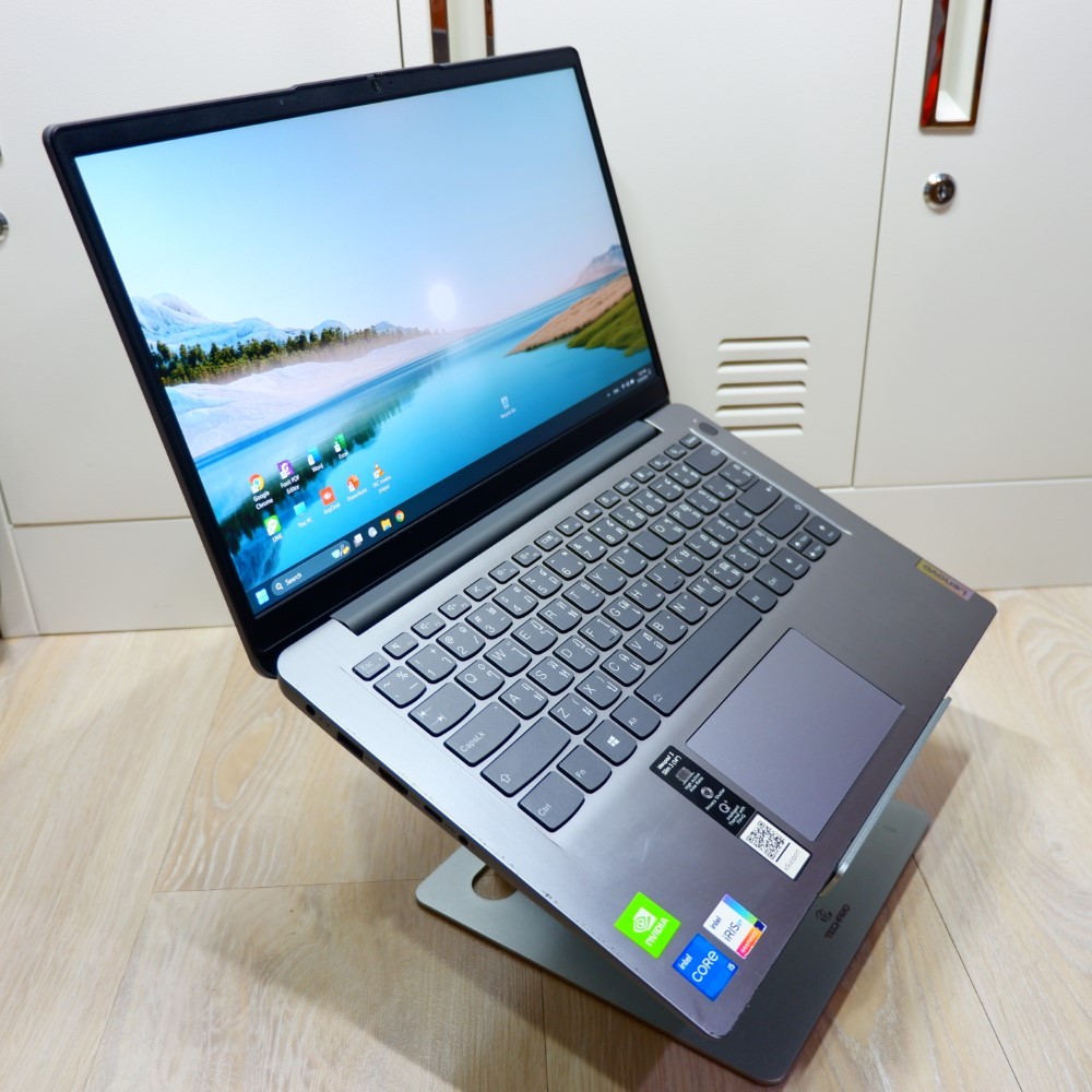 Lenovo ideapad 3 14ITL6 / i5-1135G7 / 8GB / NVMe 256GB / 14" FHD / NVDIA GeForce MX350