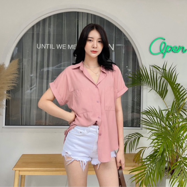 3. เสื้อแขนพับผ้าซิลด์เกาหลี ดีเทลสองกระเป๋า wanwan clothing