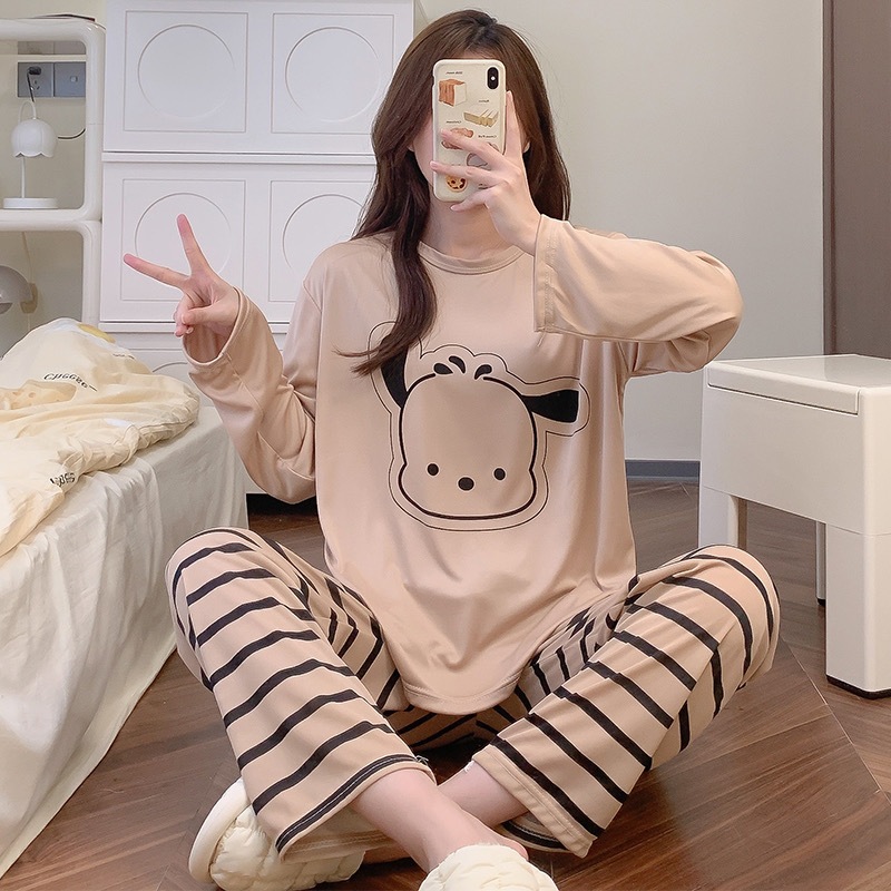 พร้อมส่ง ชุดนอนแขนยาว ขายาว ชุดนอนลายการ์ตูน ชุดนอนน่ารัก ชุดนอนเสื้อยืด+กางเกงขายาว ผ้าคอตตอน ฟรีไซส์ YY