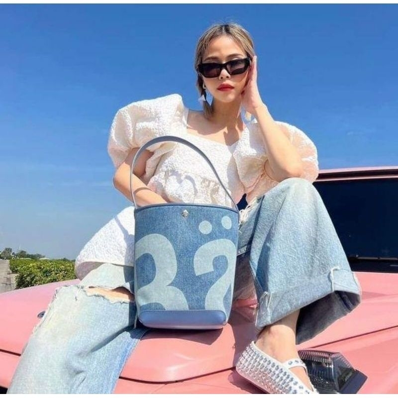 กระเป๋า​สียีนส์ relly​movementพร้อมส่ง ของใหม่นะคะสอบถาม ขอดูรูปเพิ่มเติมได้นะคะ