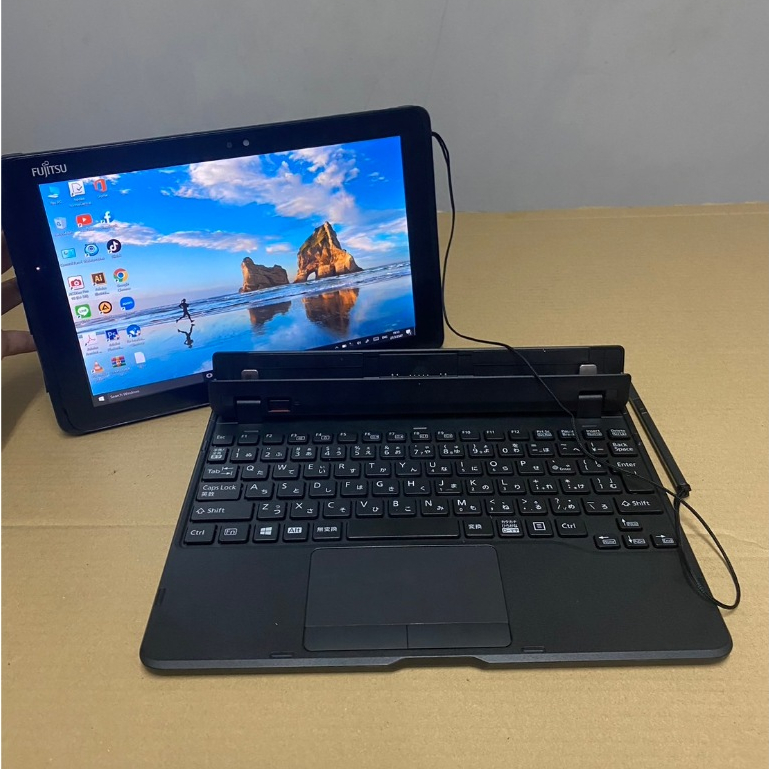 แท็บเล็ต 2in1 Fujitsu ArrowsTab Q508/SE Atom X5-Z8550(RAM:4GB/SSD:64GB)พร้อมคีย์บอร์ดและปากกาตรงรุ่น