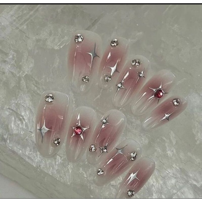 เล็บเจล สไตล์ Y2K สีขาวนม ชมพู