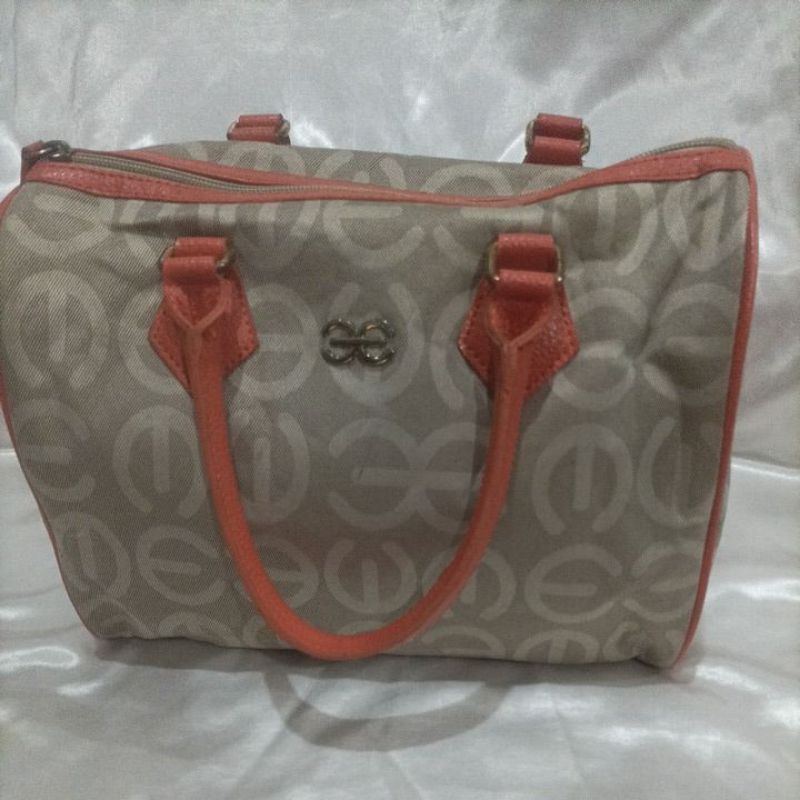 กระเป๋าถือทรงหมอนแบรนด์Esquireแท้💯%