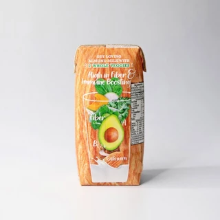 (แพ็ค3)137 ดีกรี นมอัลมอนด์ สูตรอโวคาโดและผักรวม 7 ชนิด ขนาด 180ml x 3 กล่อง (Almond Milk with Avocado 137 Degrees Brand