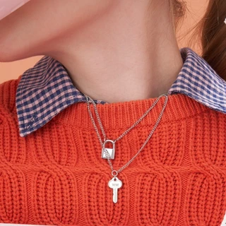 (Pre-Order 3-5 Day) YVIS Padlock Necklace (สลักชื่อได้ 1-4 ตัวอักษร โน๊ตแจ้งหมายเหตุได้เลย)(Stainless Steel)