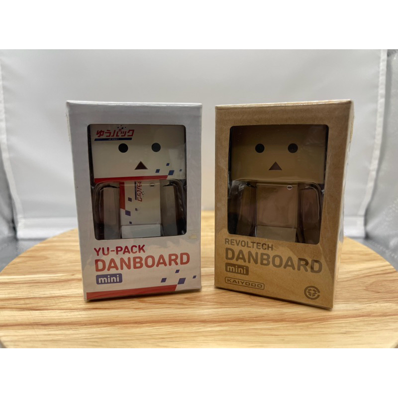 Kaiyodo Revoltech Danboard mini มี 2 Version