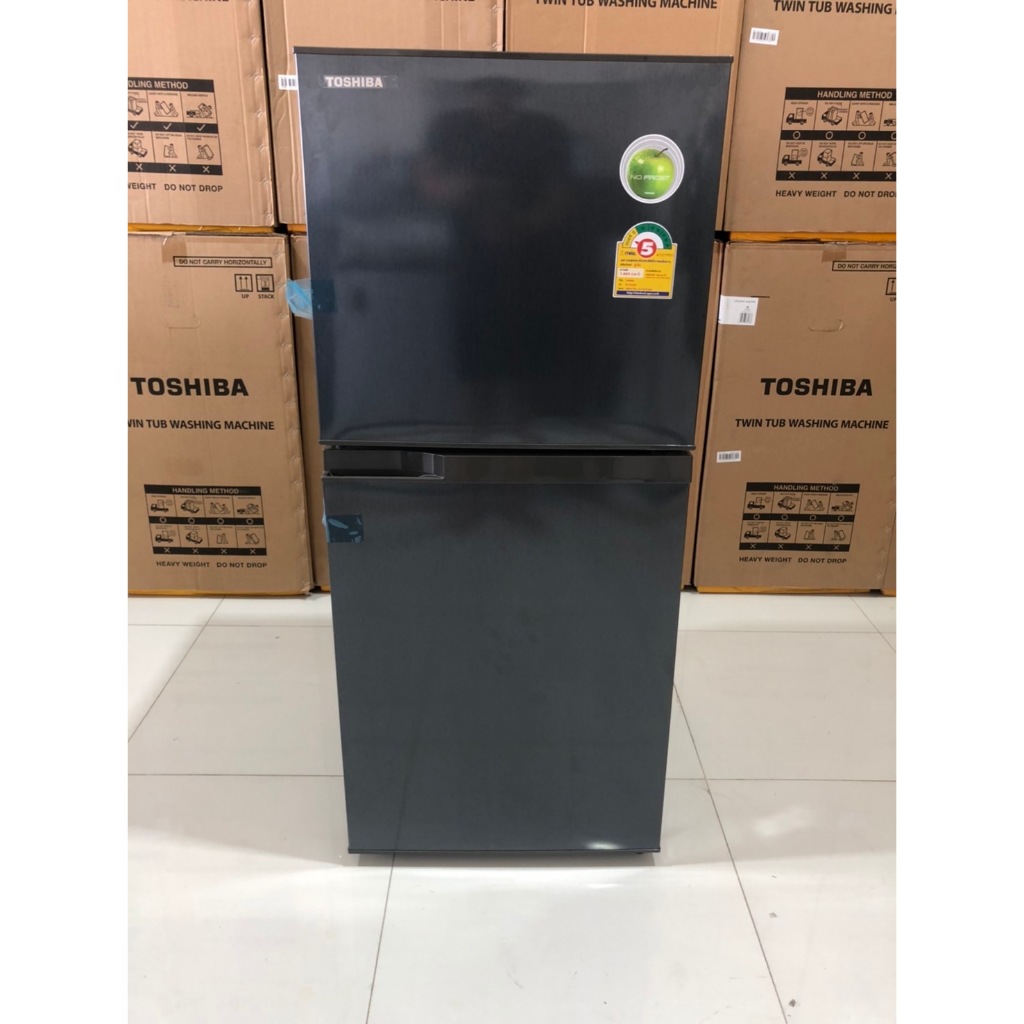 TOSHIBA ตู้เย็น 2 ประตู ความจุ 6.4 คิว รุ่น GR22KP