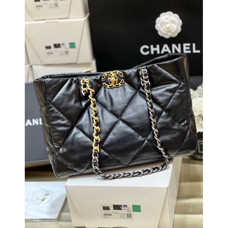Chanel 19 SHOPPING BAG(Ori)VIP size 24x41x10.5 cm.
