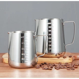เหยือกตีฟองนม เหยือกสแตนเลส ถ้วยตีฟองนม สแตนเลส 350ml/600ml มีสเกล Stainless Milk Pitcher