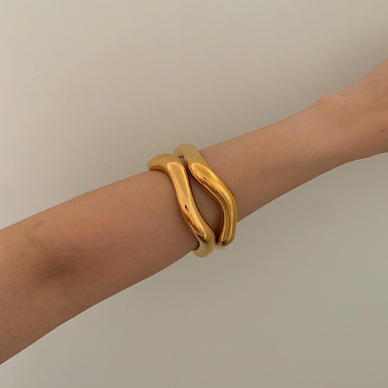 HER OBJECTIVE_HER RUSTY BOLD BRACELET