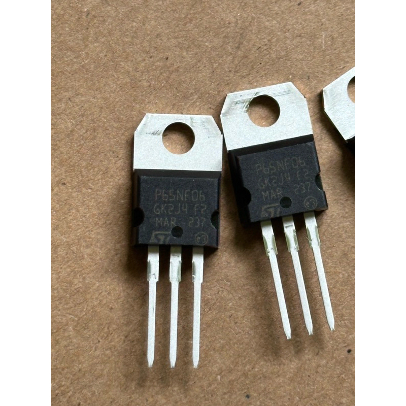 STP65NF06   65NF06 65N06 to220 3ขา พร้อมส่ง ใหม่ P65NF06 , STP65NF06 , MOSFET N-Channel  60A 60V TO-