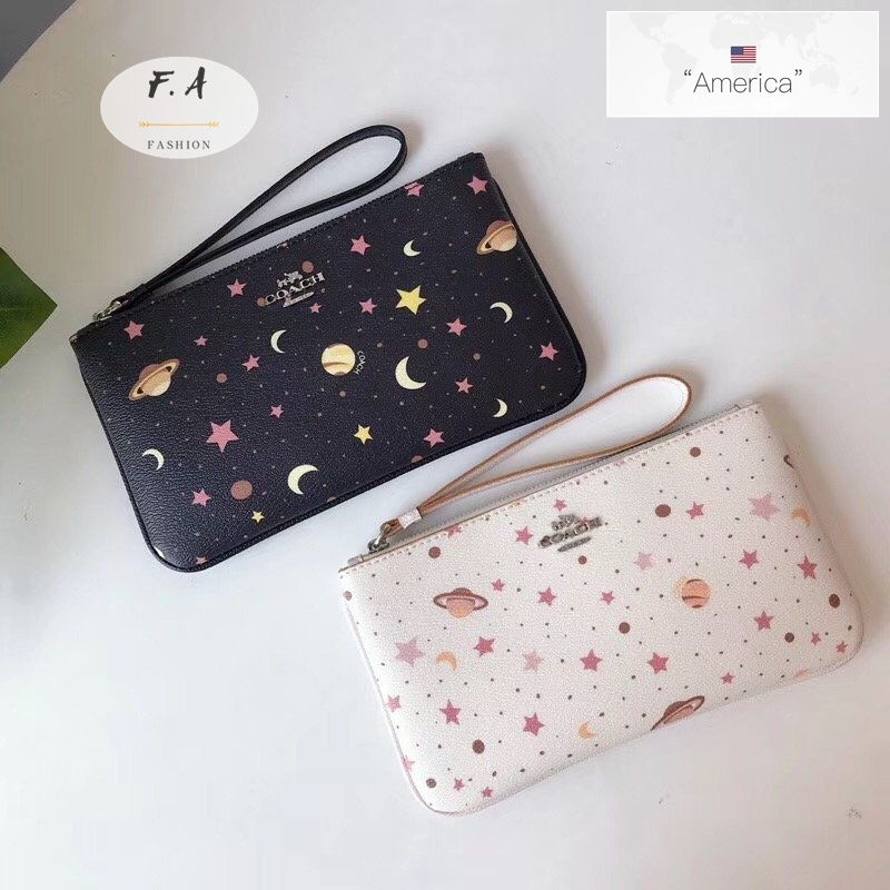 【พร้อมส่ง】F.A ว่าแท้100% COACH 30058 กระเป๋าใส่เหรียญผู้หญิงรุ่นใหม่ / พิมพ์ลายดาวจักรวาล / กระเป๋าซ