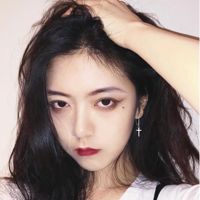 [จัดส่งในกทม] แฟชั่นเกาหลี ต่างหูโซ่ห้อยจี้ไม้กางเขนสีเงินสําหรับผู้หญิง 1 คู่ อุปกรณ์เสริมที่เรียบง่าย unisex - รูปที่ 6