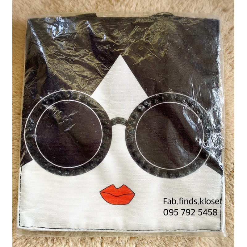 กระเป๋าผ้า Starbucks X Alice & Olivia