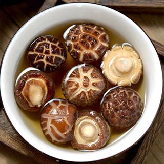 เห็ดหอมหนา ดอกกลาง เกรดAAA5 น้ำหนัก 500 g