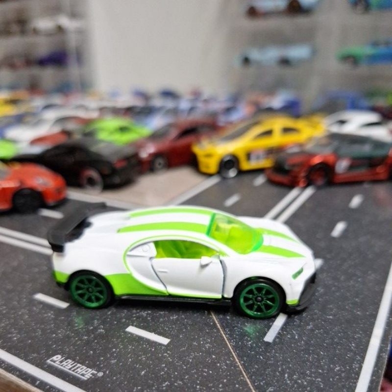 Majorette รถโมเดล BUGATTI CHIRON Pur Sport สีขาวลายเขียว