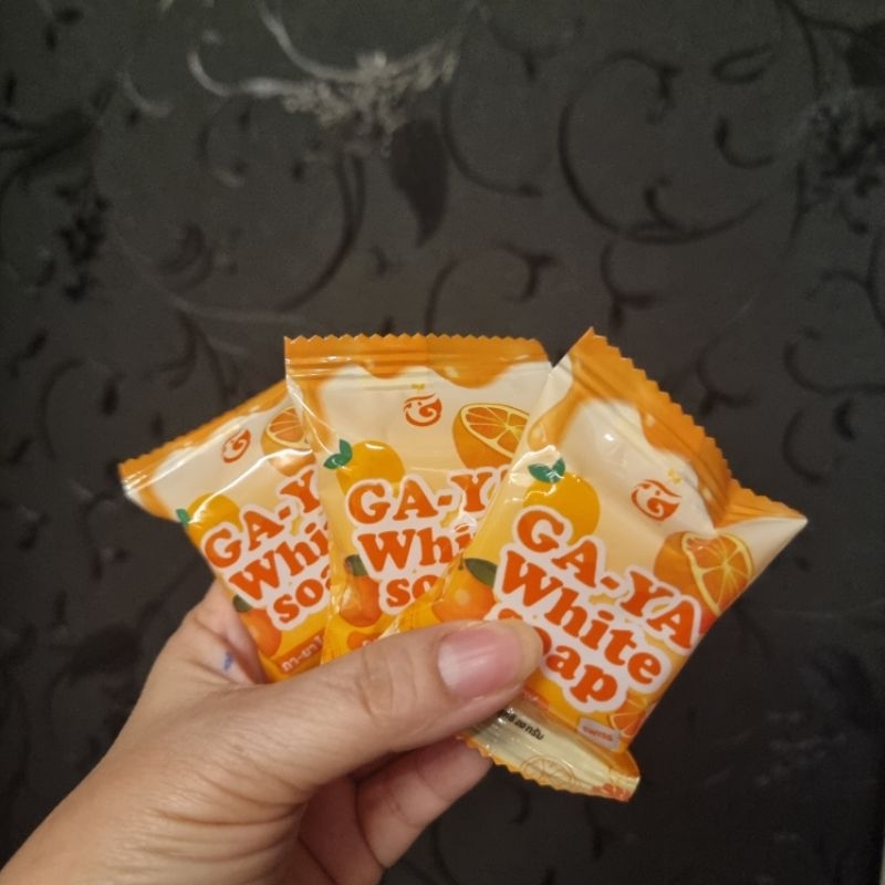 ขายดีต่อเนื่อง สบู่กายาขนาดใหม่ 20 กรัม ลดสิว ลดฝ้า กระ จุดด่างดำ สำหรับผิวบอบบาง แพ้ง่าย