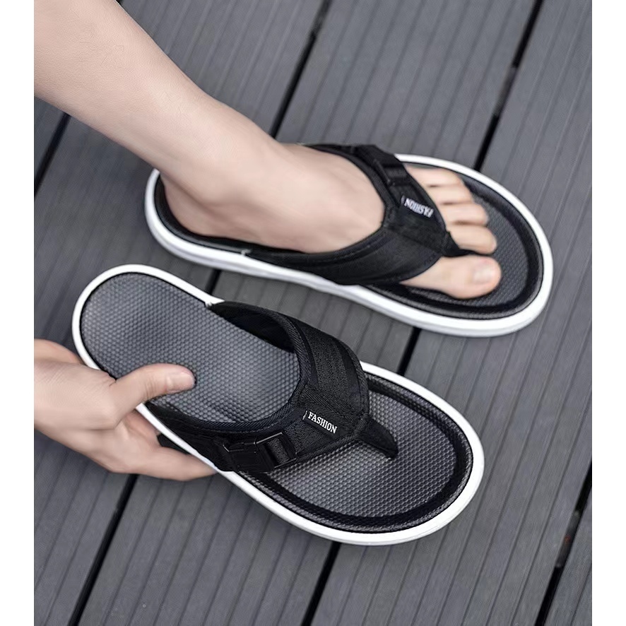 พร้อมส่ง รองเท้าแตะผู้ชายหูคีบ พื้นหนากันลื่น ใส่สบาย น้ำหนักเบา งานทน ไม่พังง่าย