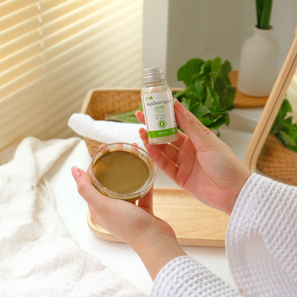 สมุนไพรกาญจนา สมุนไพรธรรมชาติ มาร์คหน้า พอกหน้า แต้มสิว สครับ