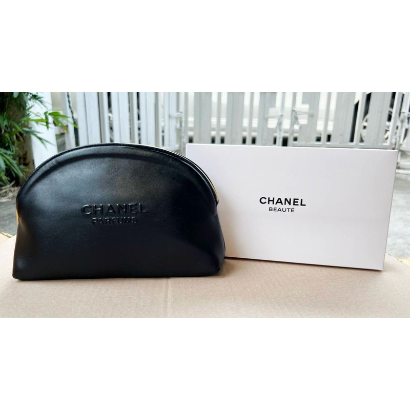 กระเป๋าถือ Chanel สีดำ