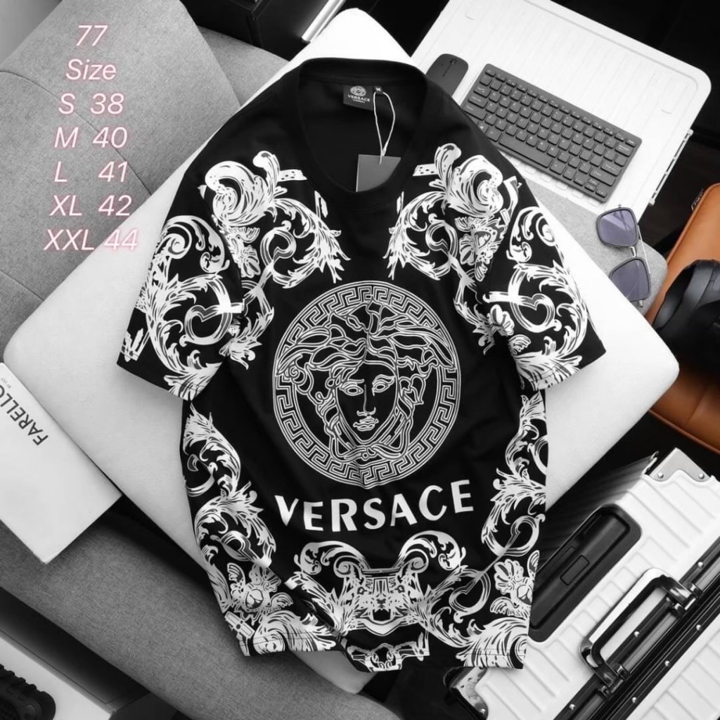 Versace เสื้อยืดแขนสั้น