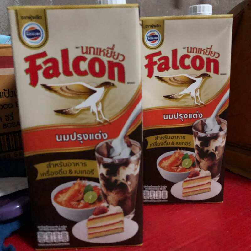 นกเหยี่ยวFalconนมปรุงแต่ง