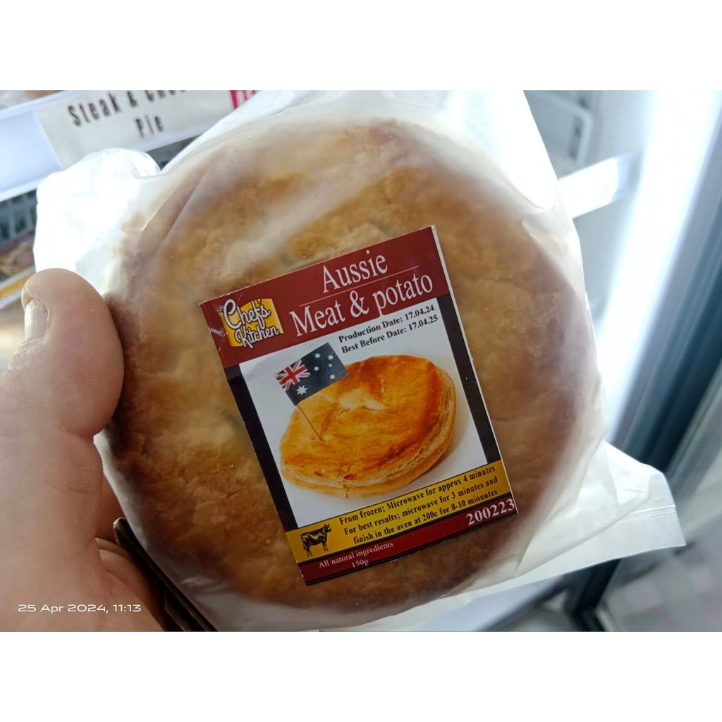 CHEF'S KITCHEN Homemade Aussie / Ozzie Meat & Potato Pies * 5 PACK * INC. POLY BOX AND FROZEN GEL * / 250g x 5 = 1250g