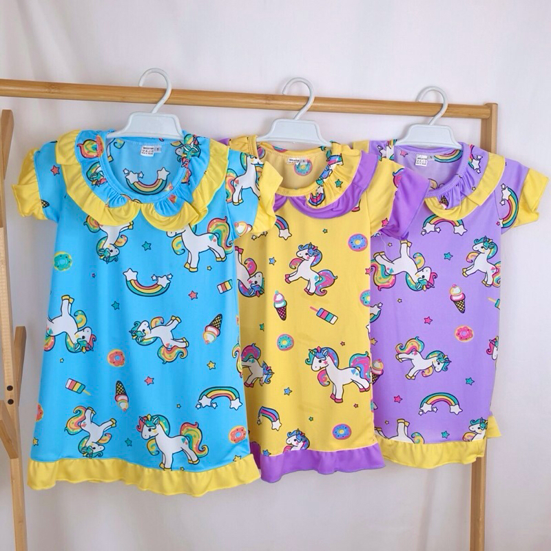 ชุดนอนเด็กลายโพนี่ผ้าลื่น พร้อมส่ง