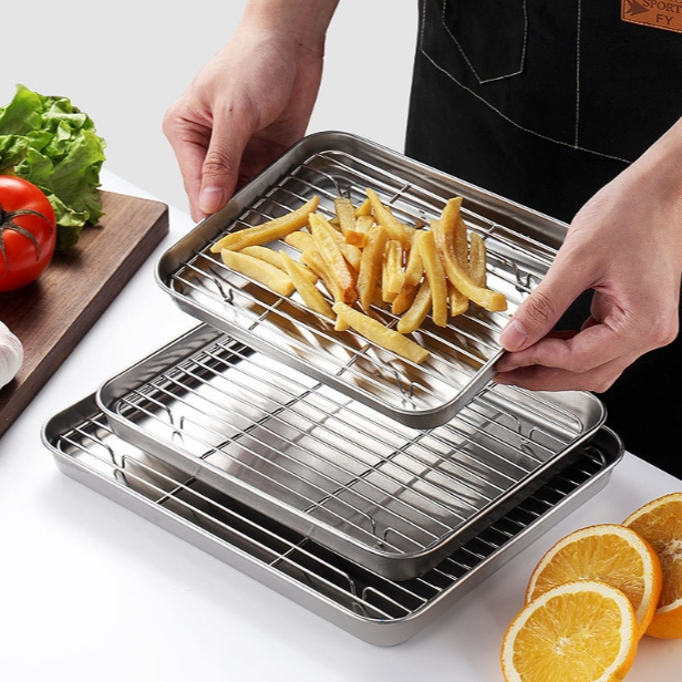 ถาดสแตนเลสพร้อมตะแกรง กรองน้ำมันของ ทอดมันฝรั่งทอด ถาดอาหาร พักขนม อบขนม รองน้ำมัน หนาแข็งแรง เหมาะสำหรับวางของทอด