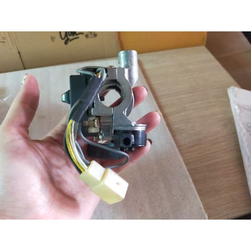 ซูซูกิ สวิทซ์แฮนด์ ข้างซ้าย Suzuki RC80 ,RC100 (กุญแจบน)
