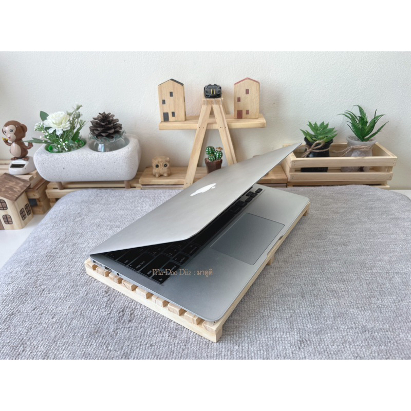 Madoodiiz พาเลทไม้สน