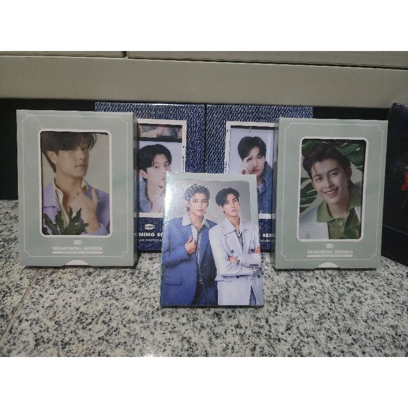 EXCLUSIVE PHOTOCARD SET POND PHUWIN