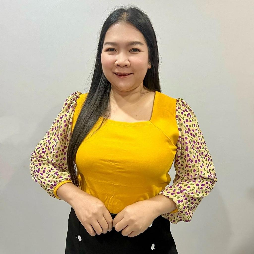 เสื้อผ้ายูนิโคล่ คอเหลี่ยม รหัสA113