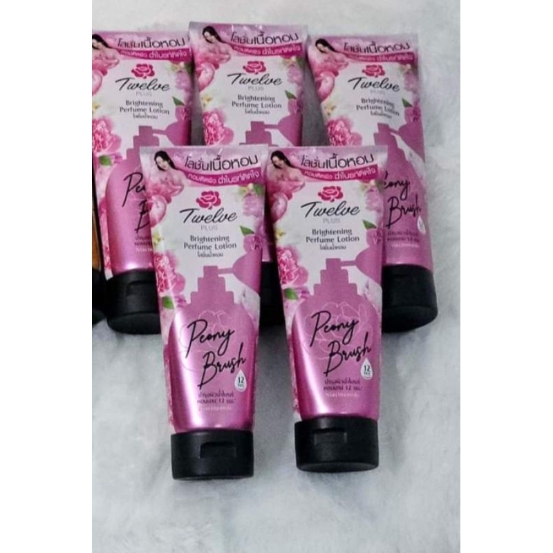 Twelve Plus ทเวลฟ์พลัส ไบรท์เทนนิ่ง เพอร์ฟูม โลชั่น พีโอนี่ บลัช 180 กรัม