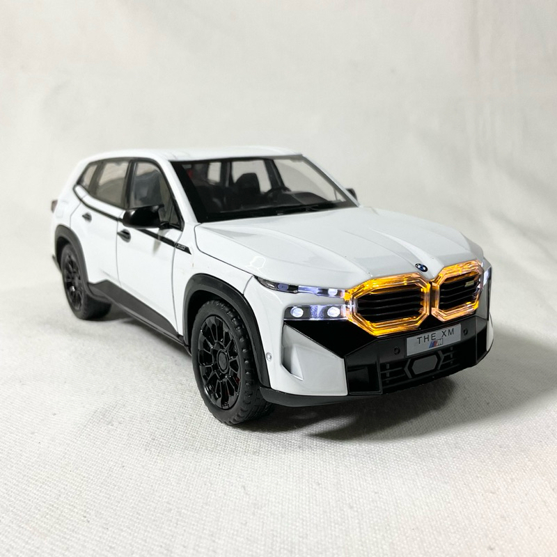 รถโมเดลเหล็ก BMW XM SUV คันใหญ่ โครตสวย ไฟหน้างามๆ สเกล 1/24 ยาว 8 นิ้ว