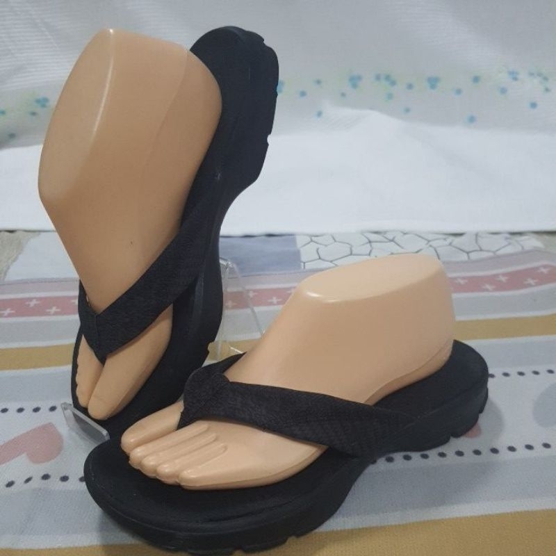 Skechers Gowalk รองเท้าแตะแบบหูหนีบ มือสอง size:39/25.5 cm #94