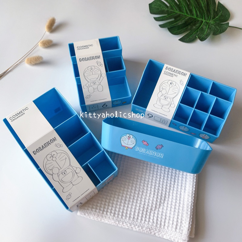 สินค้าพร้อมส่งใน1-2วัน ไม่ต้องรอพรีค่ะ !! กล่องเก็บของ กล่องใส่เครื่องสำอาง กล่องพลาสติก Doraemon