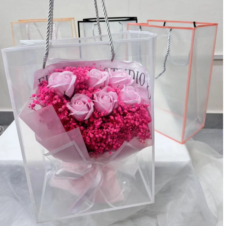 ✅ส่งในไทย✅ถุงหูหิ้วใส PVC ถุงใส่ของขวัญ ตุ๊กตา ดอกไม้ งานวันเกิด งานรับปริญญา