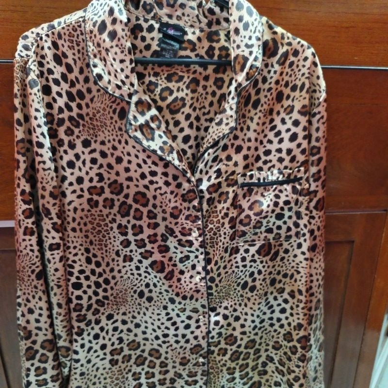 เสื้อนอนผ้าซาตินลิ้งค์ชำระเงินลูกค้าในไลฟ์สินค้าดังภาพหมดค่ะ