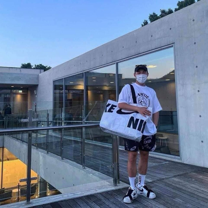 Nike ถุง Reusable Shopping Bag แท้ 100% ออกช็อป
