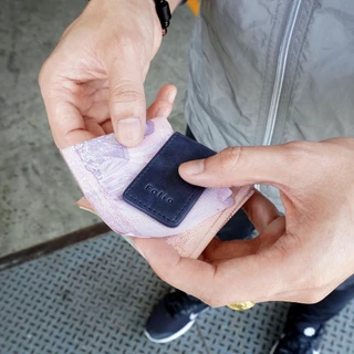 Folio : Khoon Money Clip ที่หนีบธนบัตรหนังแท้ฟอกฝาด แม่เหล็กแข็งแรง ปั๊มชื่อฟรี-รหัส10619