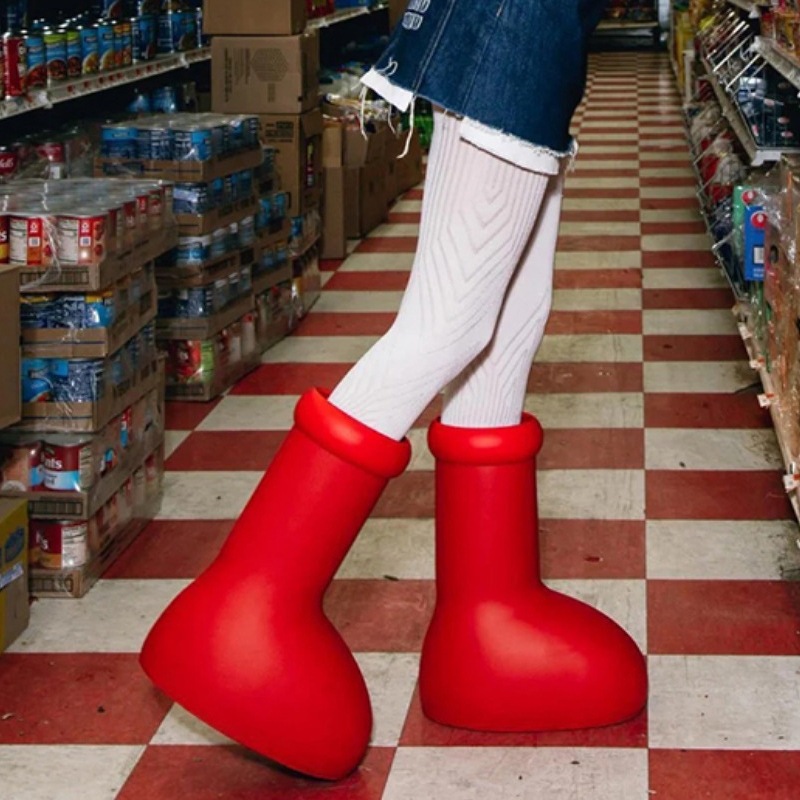 รองเท้าบูท กันน้ํา ขนาดใหญ่ สีแดง สําหรับผู้ชาย และผู้หญิง ไซซ์ 34-45 MSCHF Astro Boy