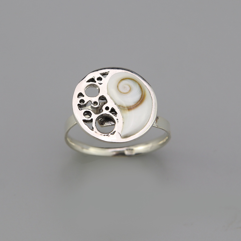 [พร้อมส่ง] (Ring/แหวน) :Yin yang ring silver shiva eye shell oxidized /แหวนเงินแท้ 925 ชิวาอาย หยินห