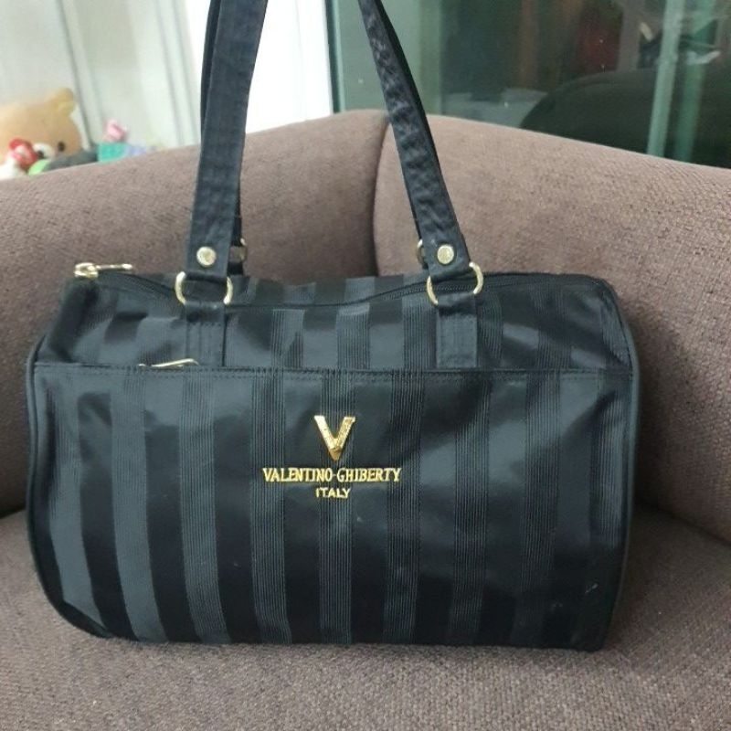 กระเป๋าผ้าทรงหมอน Valentino Ghiberty Italy