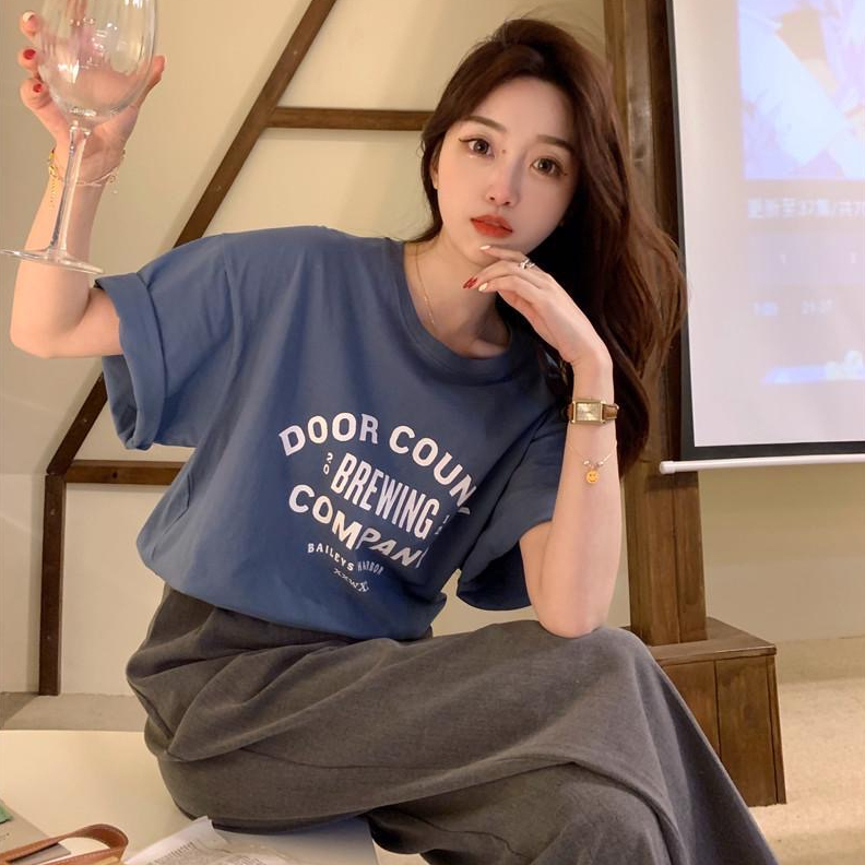 fashiongirl1688 เสื้อยืดสาวอวบ คอกลมเเขนสั้น ผู้หญิง เเฟชั้นเกาหลี เนื้อผ้าเด้งใส่สบาย มีสีฟ้าสีขาว