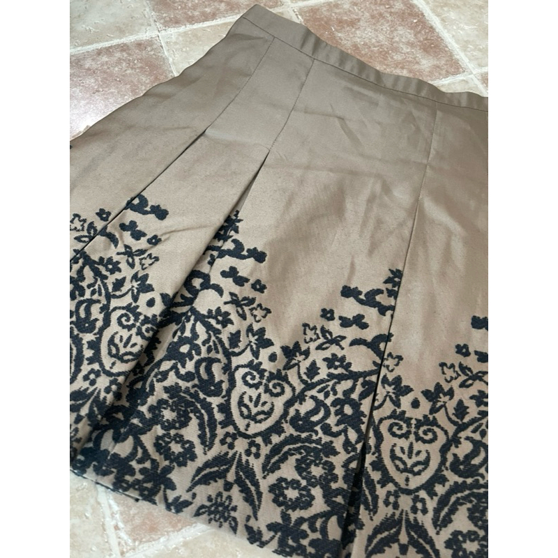 🍄‍🟫มือสองกระโปรงJaspal🍄‍🟫 กระโปรงทรงจีบ ผ้าดีมาก สีสวยลักชูรี