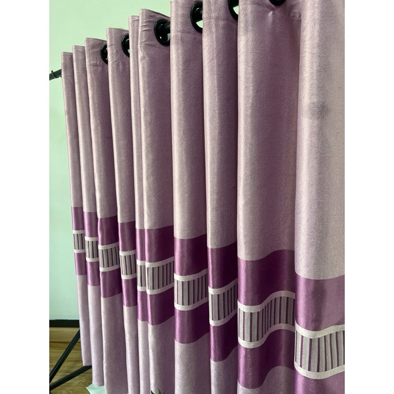 แนะนำ ผ้าม่าน ผ้าม่านทูโทนสีชมพู  นื้อผ้ากำมะหยี่ทอลาย มีคุณสมบัติกันแสง 80% ผ้าเนื้อหนามีลวดลายสวยงาม ราคาพิเศษ มีเก็บเงินปลายทาง